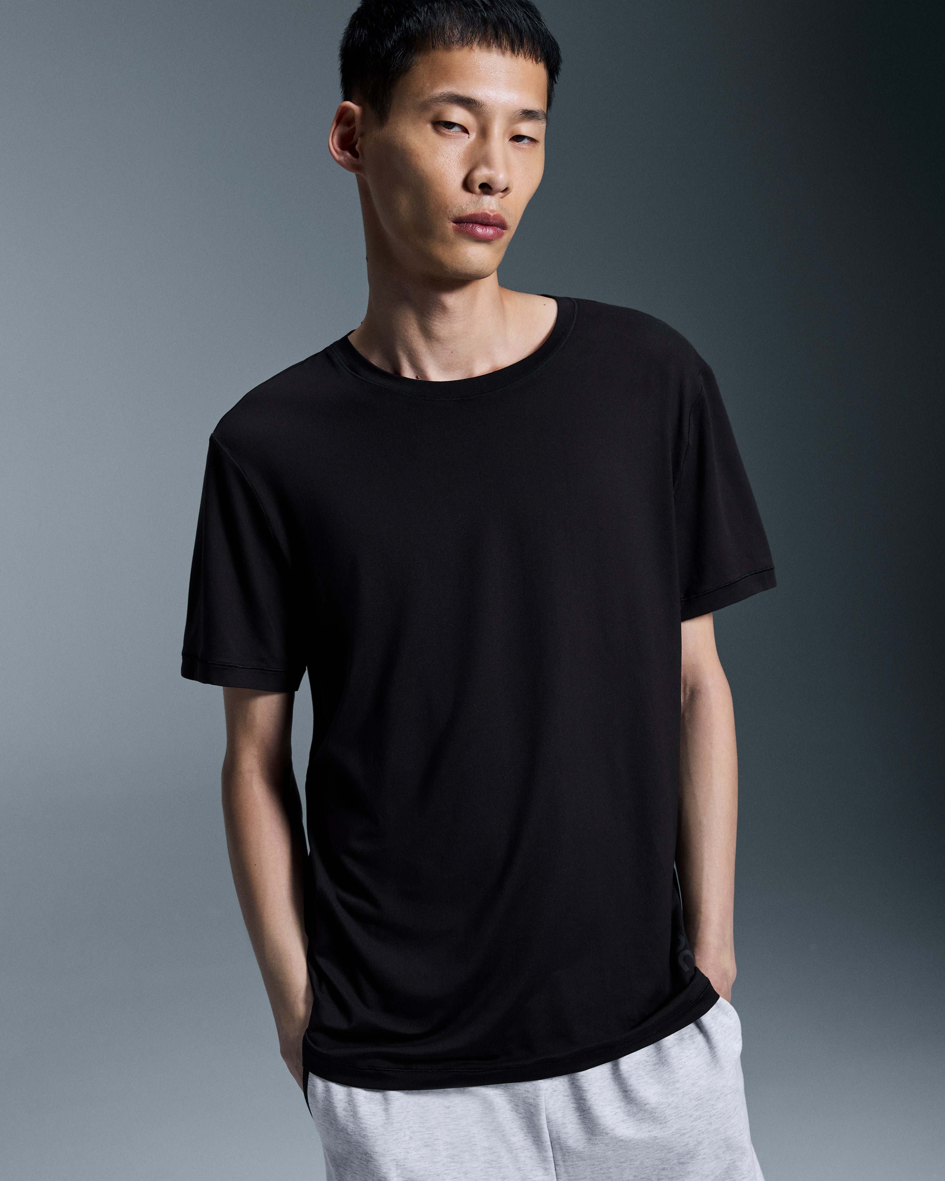 Studio-T M Black
