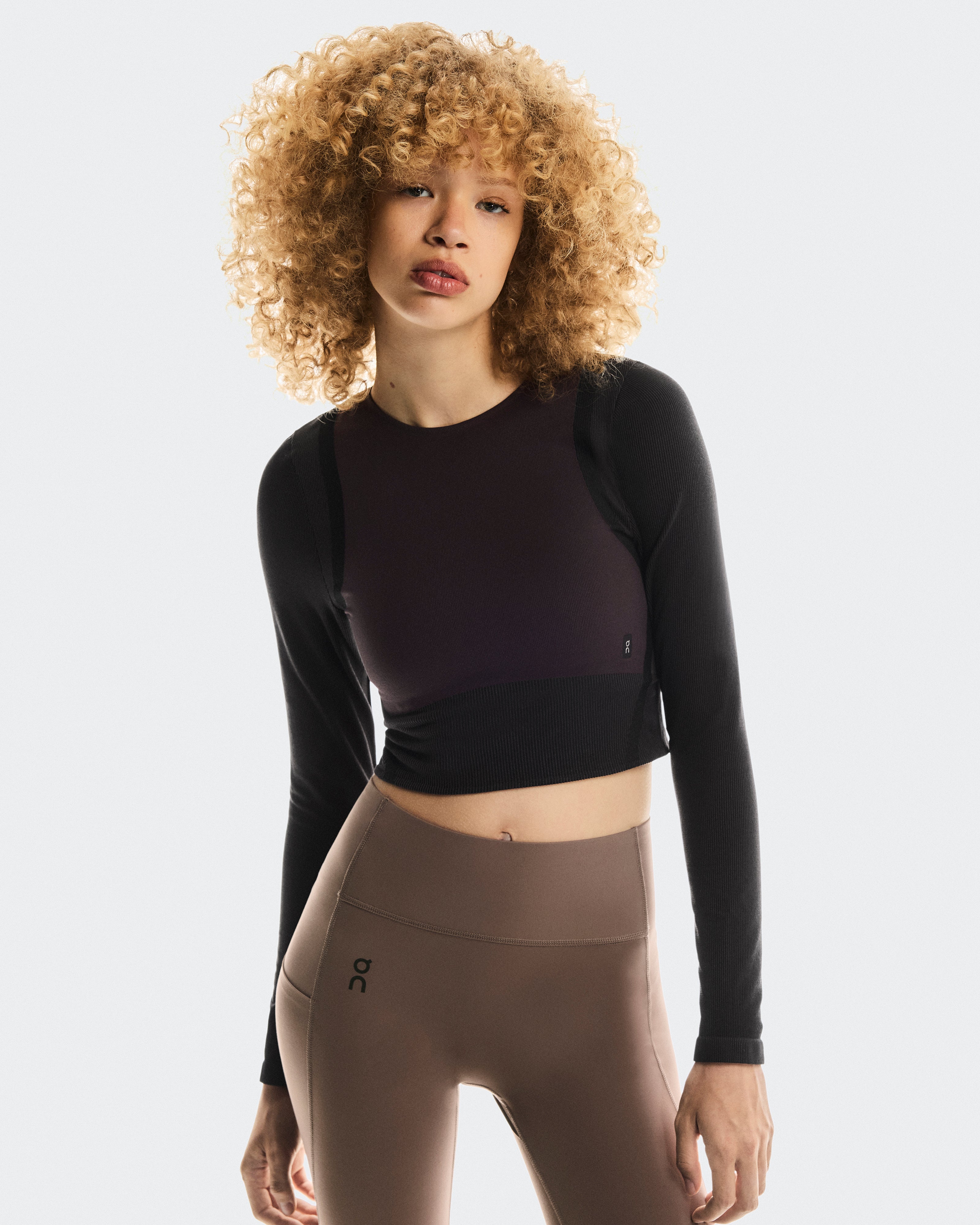 Studio Knit Long-T Crop W Pebble | Black