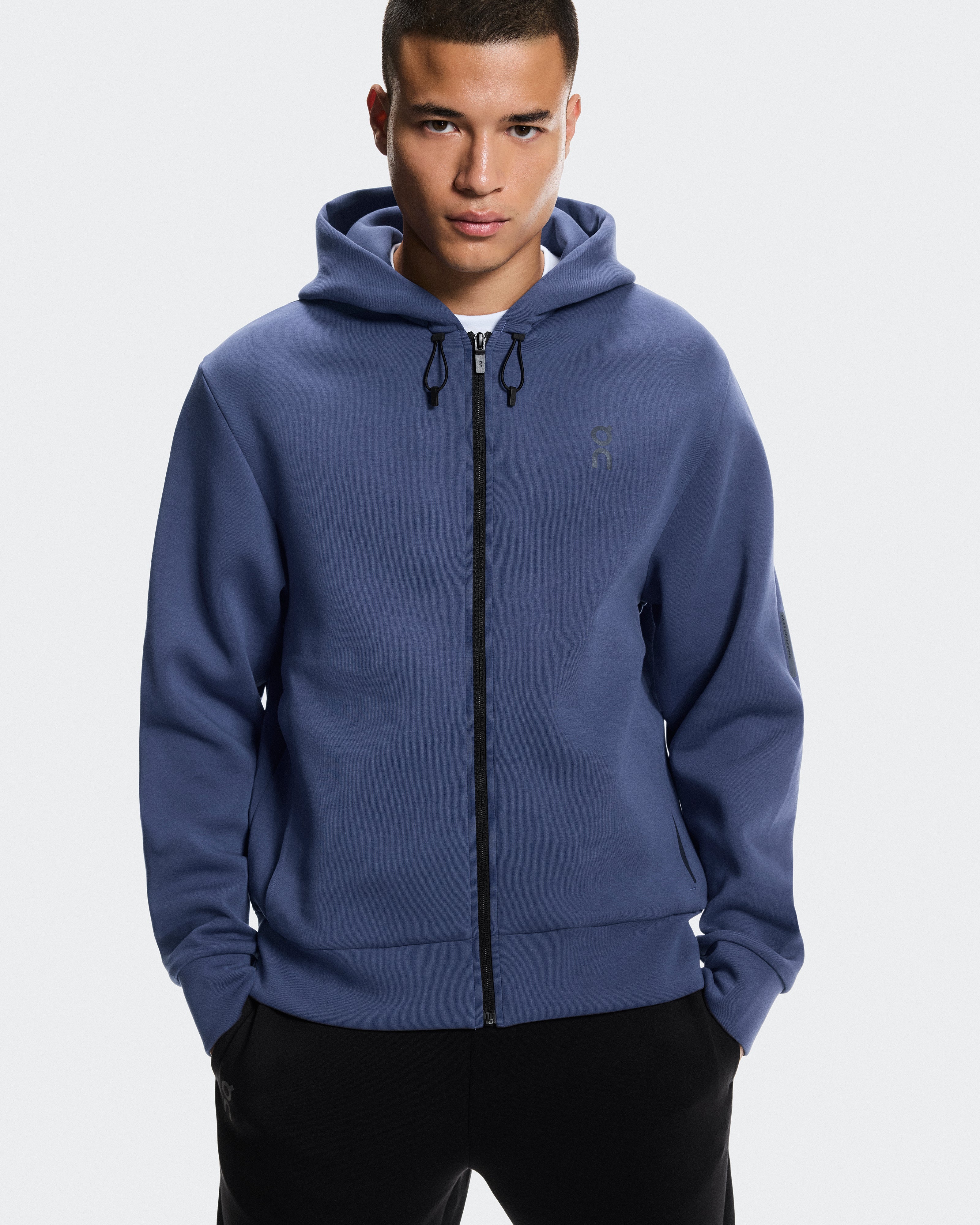 Focus Tech Zip Hoodie M Acai