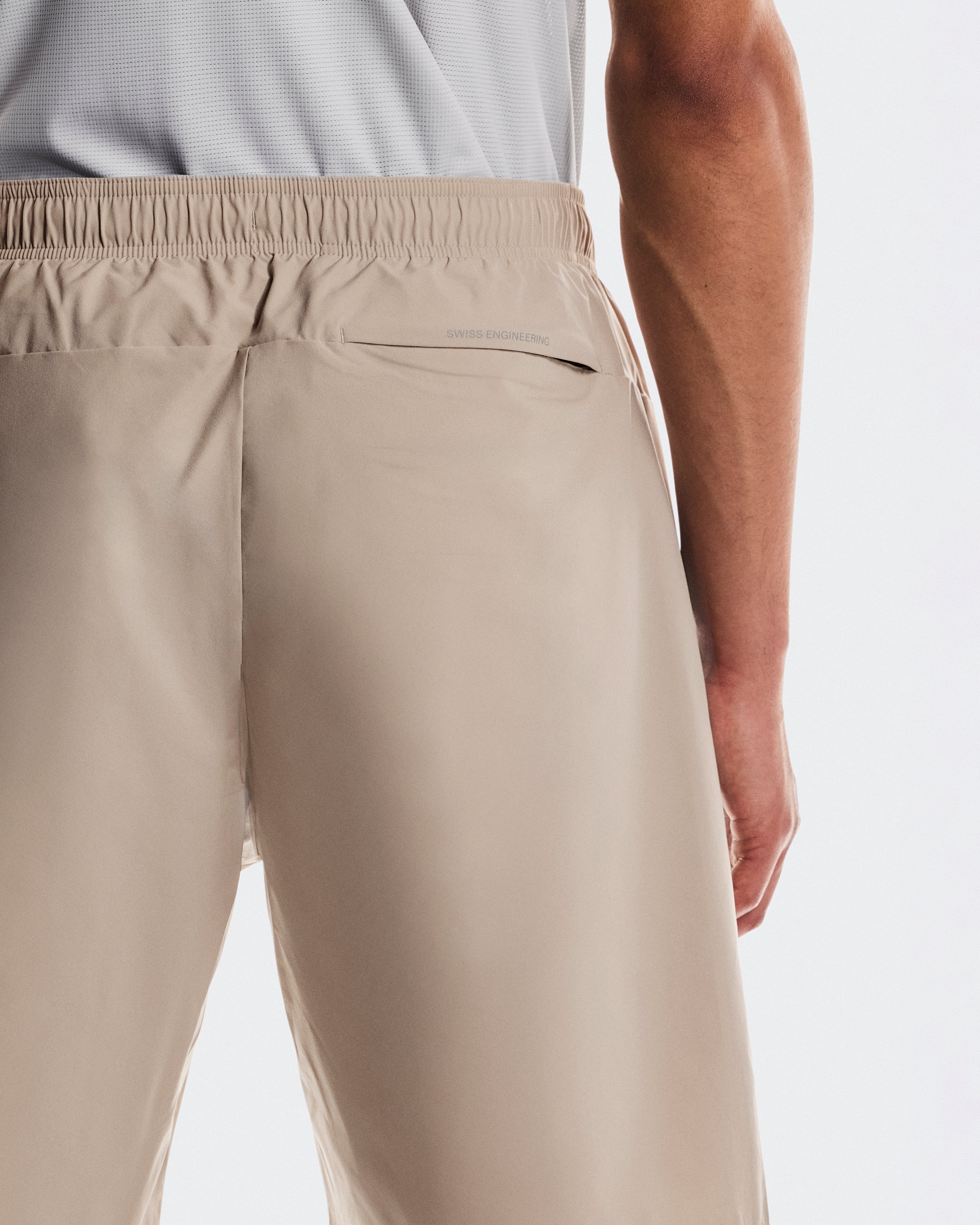 9" Core Shorts M Desert