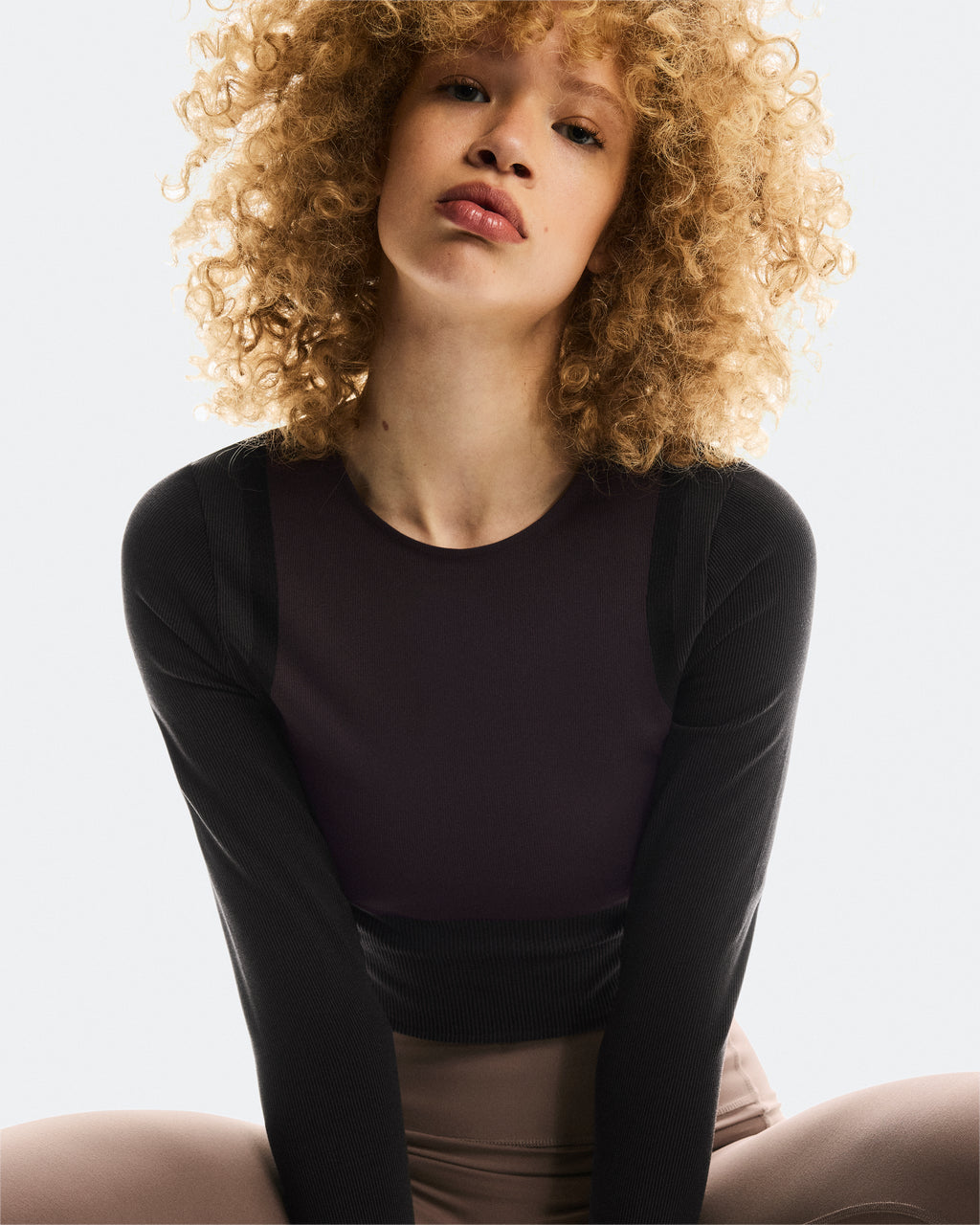 Studio Knit Long-T Crop W Pebble | Black