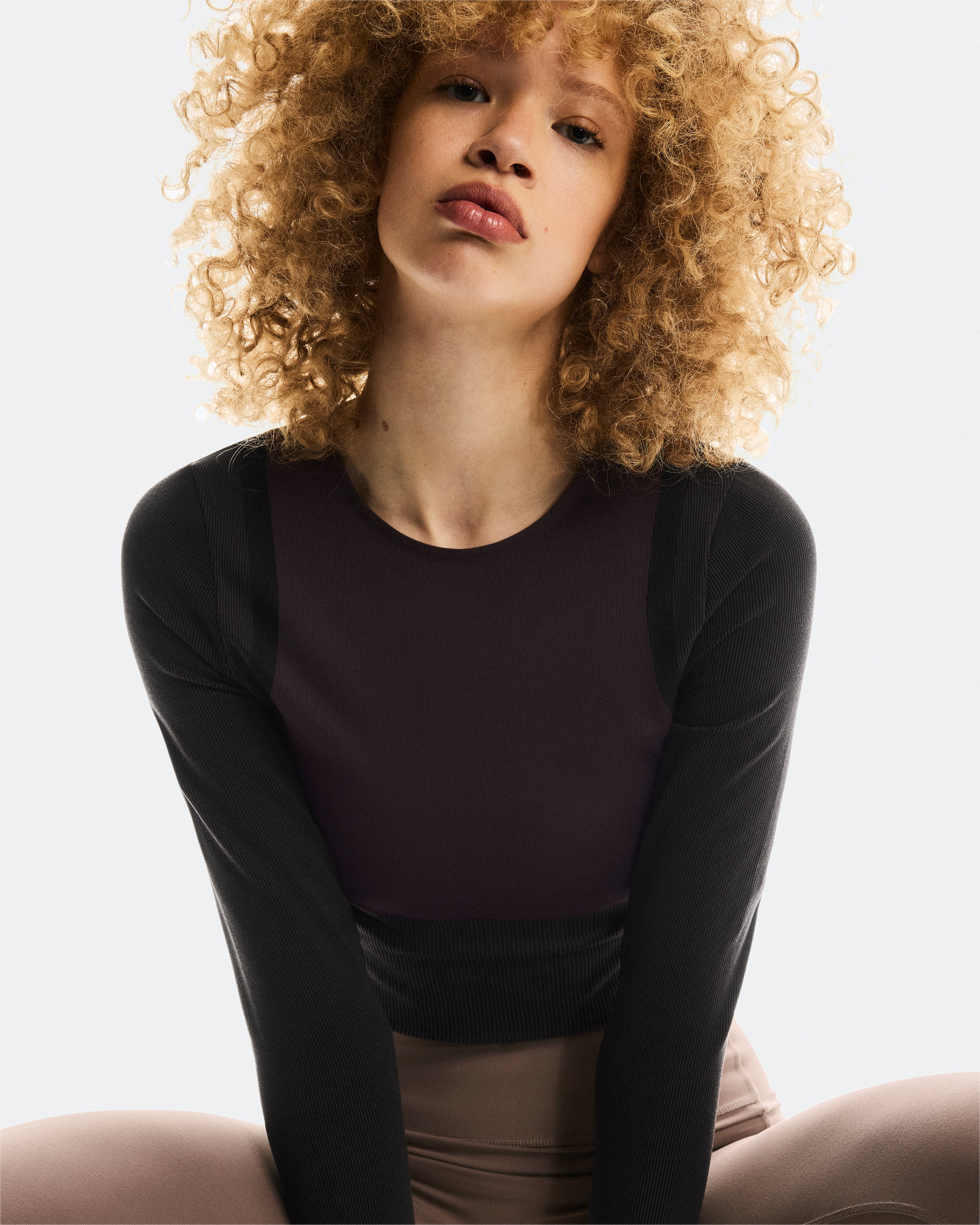 Studio Knit Long-T Crop W Pebble | Black