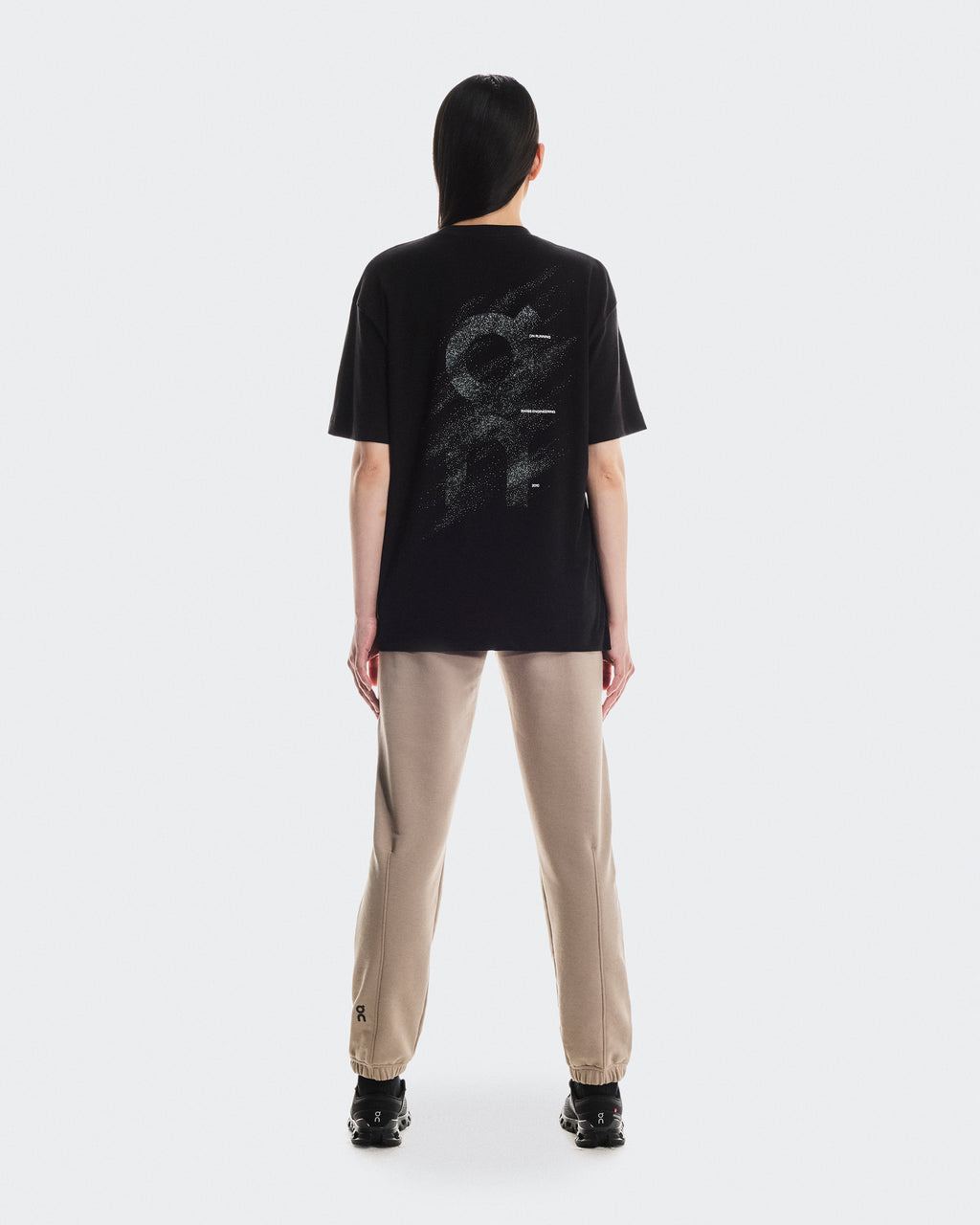 Club-T Graphic W Black | Olive