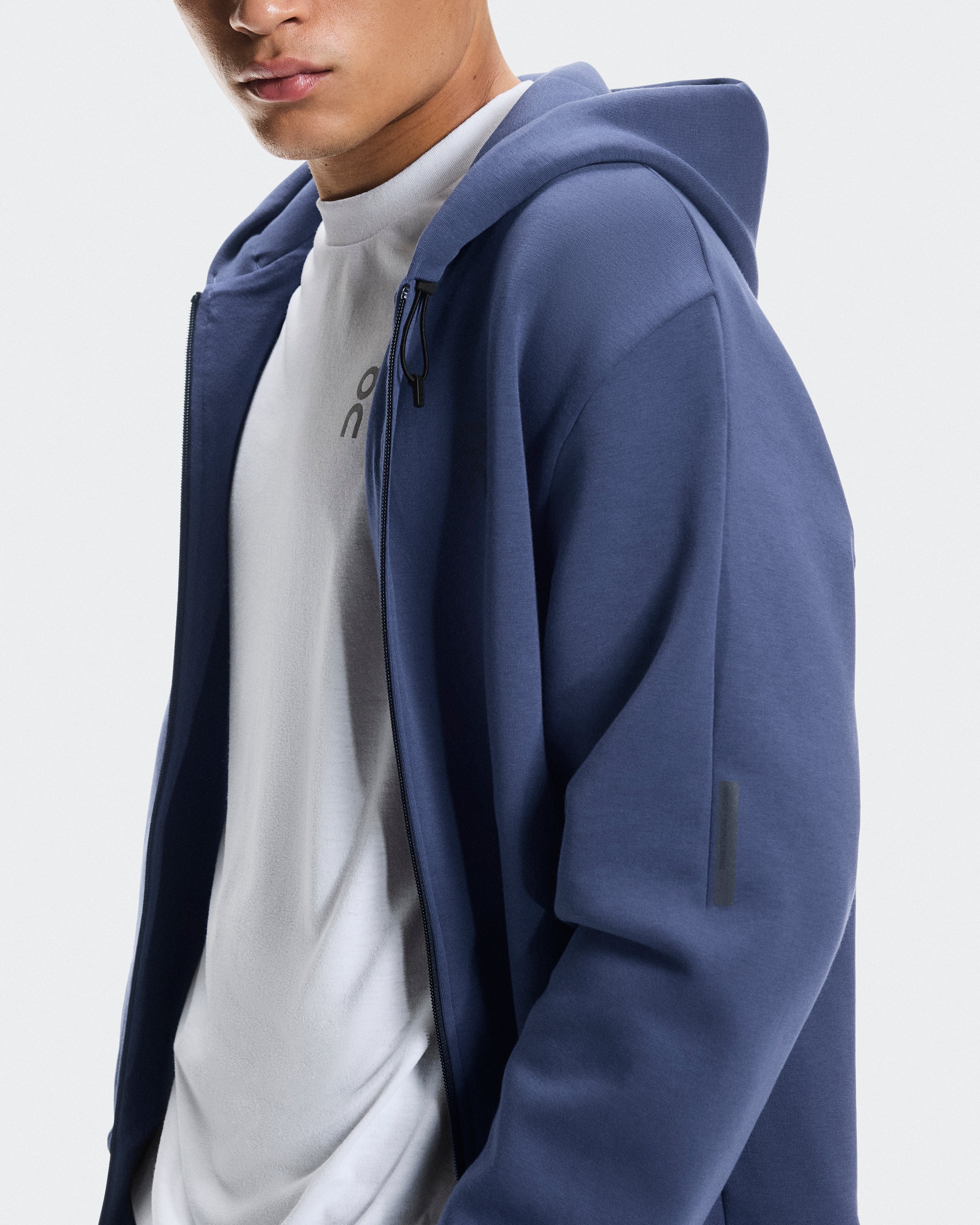 Focus Tech Zip Hoodie M Acai