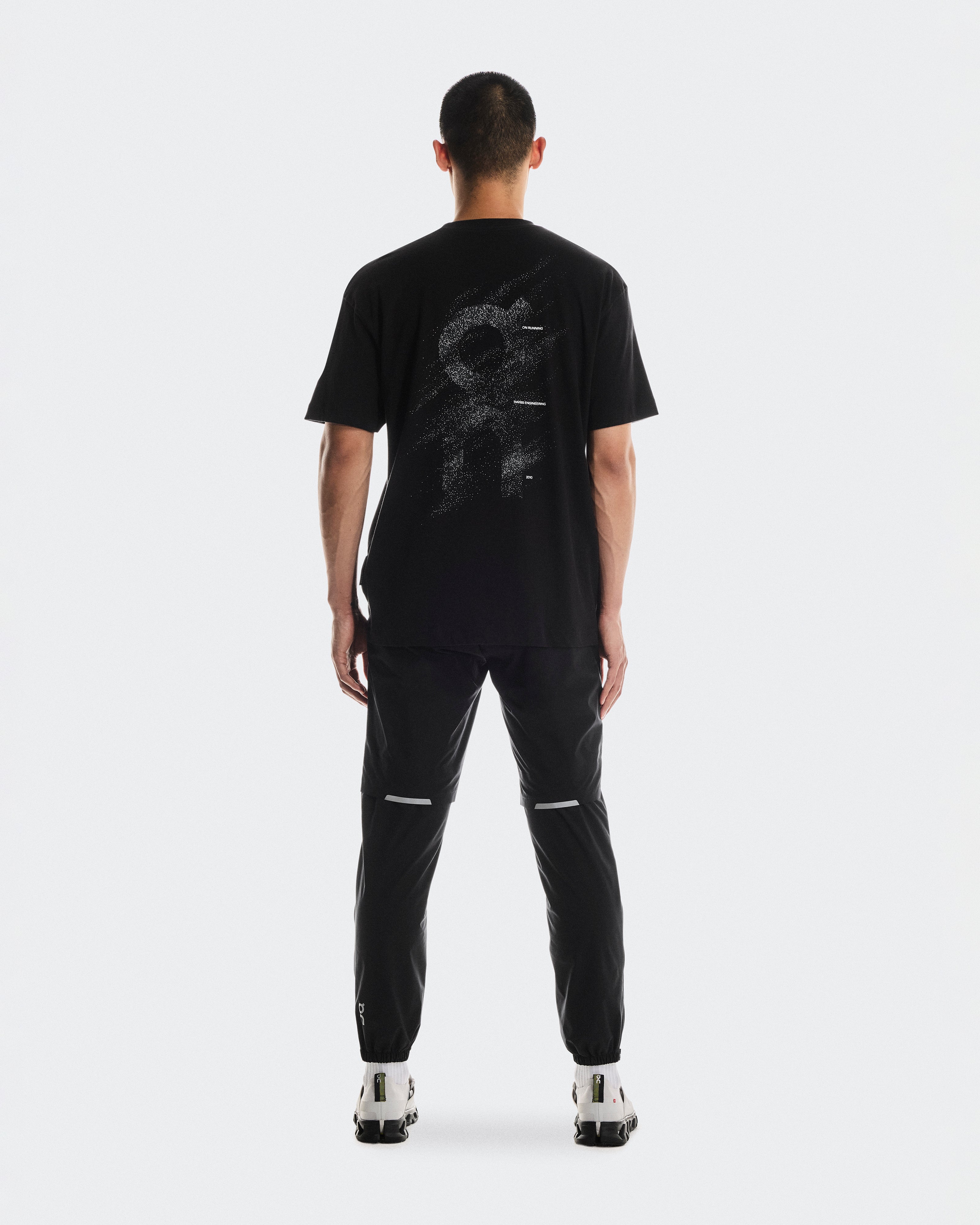 Club-T Graphic M Black | Olive