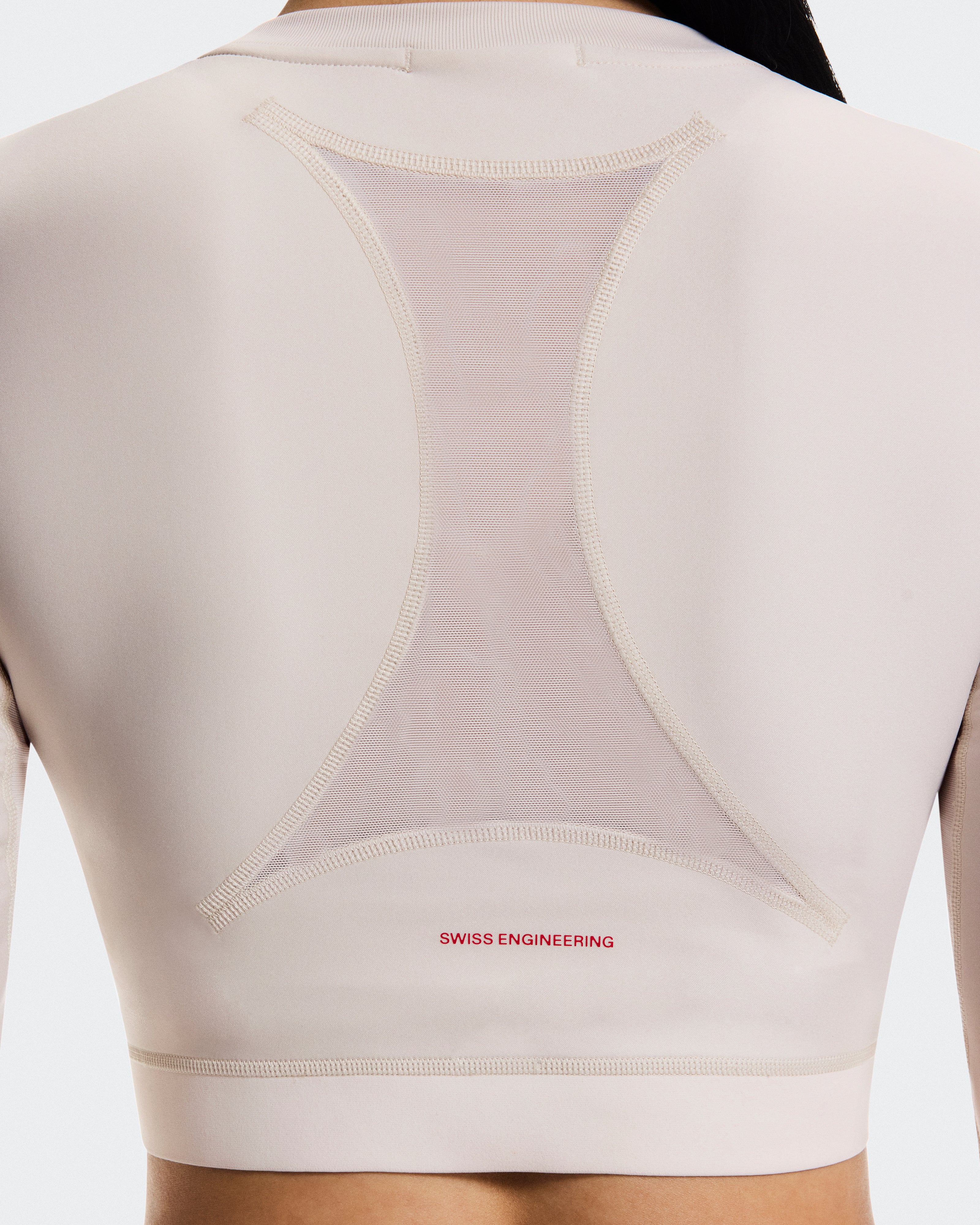 Train Long Sleeve Crop W Pearl